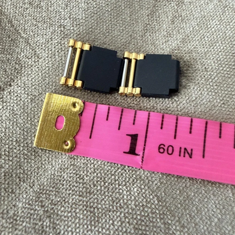 VTG Seiko Quartz Watch Black Dial Gold Tone Bracelet Octagon Dress Japan RARE